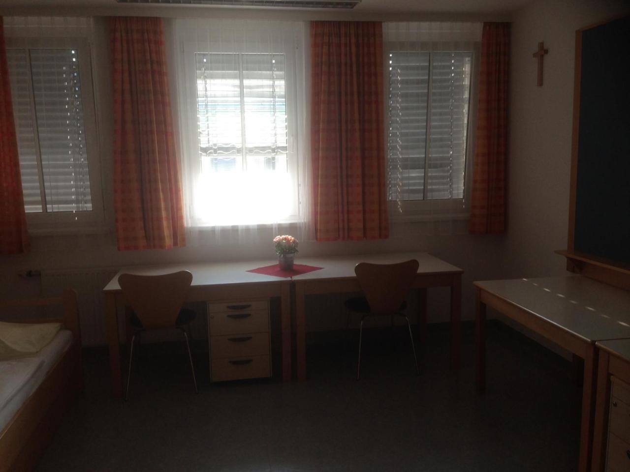 Hostel Obertrum Exteriör bild